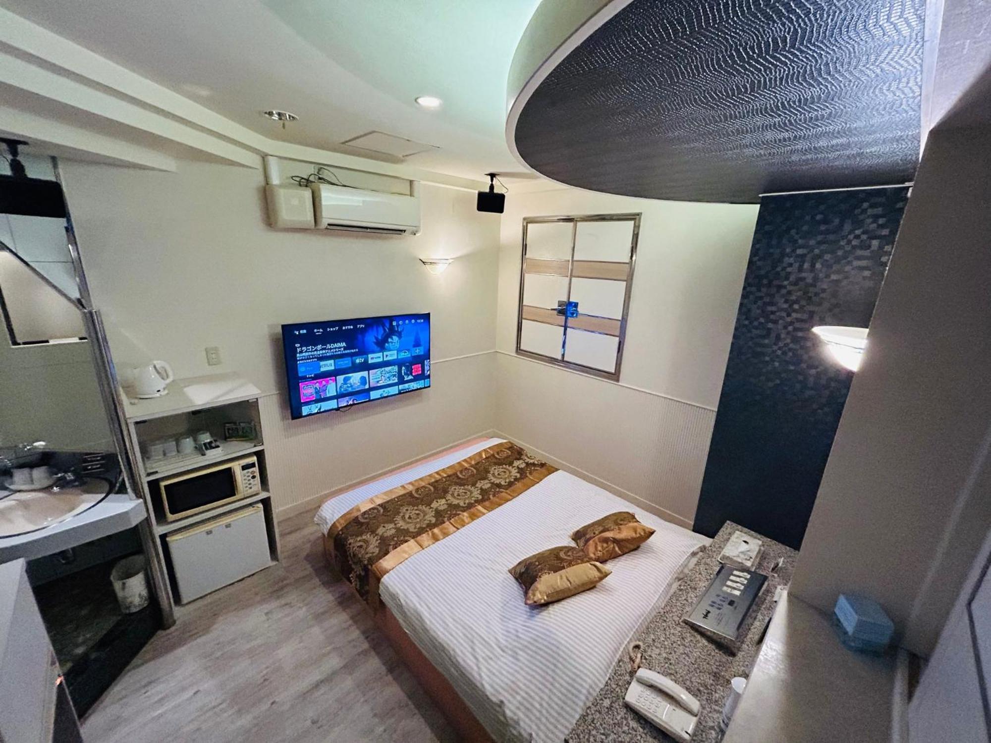 Hotel Crystal 大人専用 Tokio Exterior foto